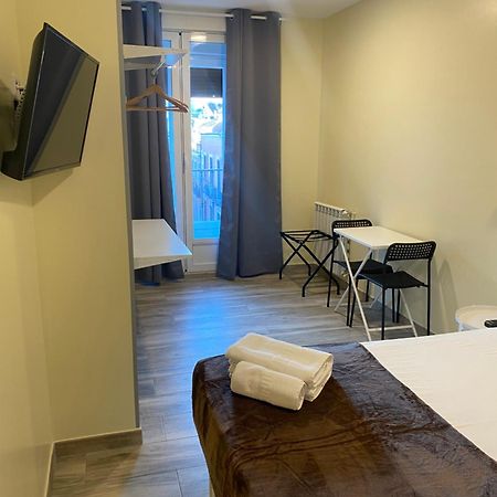 Hostal Oliver Мадрид Екстериор снимка